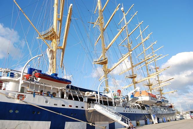 El Velero Royal Clipper está en el Puerto de Motril (PUERTO DE MOTRIL) 