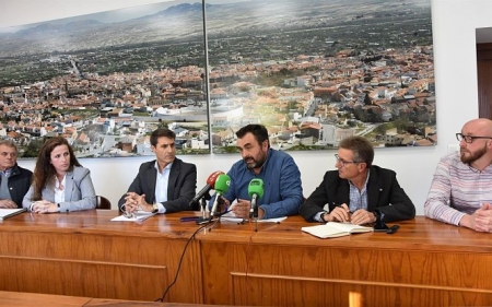 Rueda de prensa en el Ayuntamiento de Baza (AYTO. BAZA) Rueda de prensa en el Ayuntamiento de Baza (AYTO. BAZA)