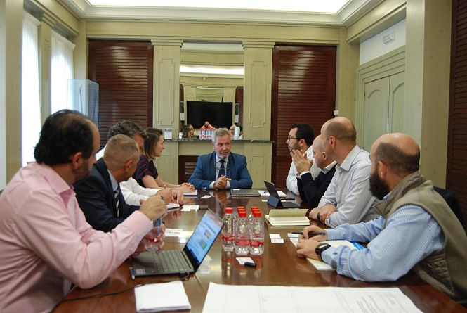 José García Fuentes se ha reunido con miembros de Inditex y Renault (PUERTO DE MOTRIL)
