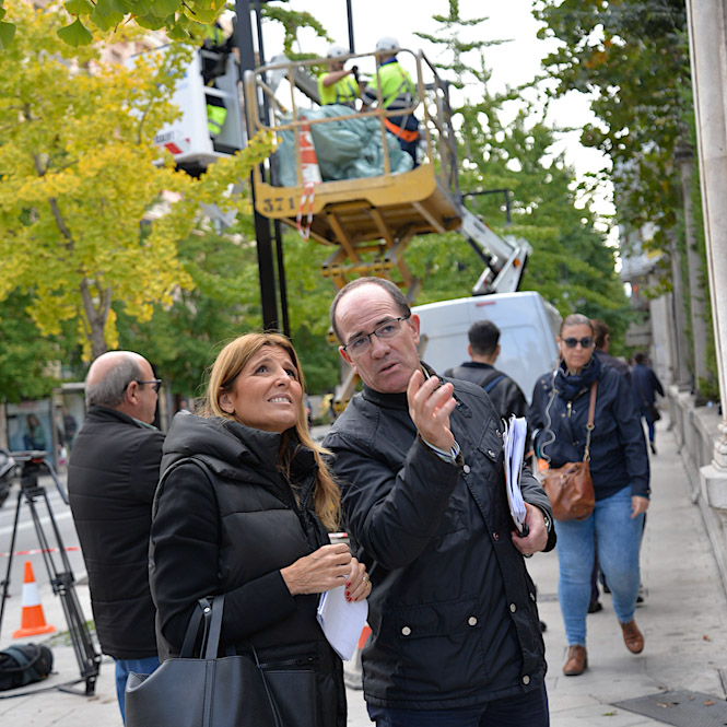 La concejala de mantenimiento, Eva Martín ha visitado la Gran Vía (JAVIER ALGARRA) 