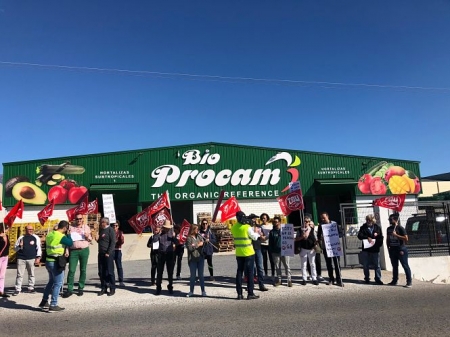 Concentración en la sede de Procam (UGT) 