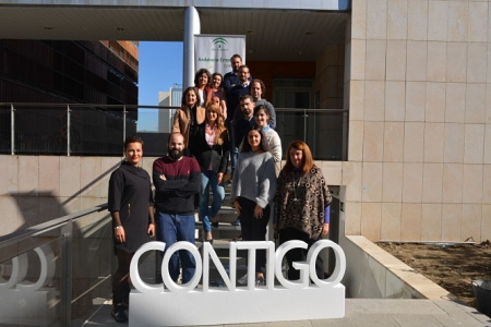 Presenatción de la incubadora del Cade (JUNTA)