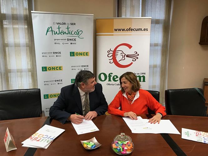 Firma del convenio entre Ofecum y Once (ONCE)