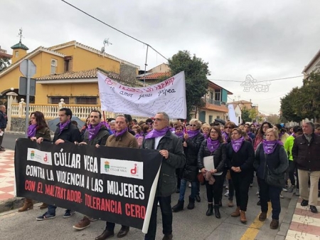 Marcha morada en Cúllar Vega (AYTO. CÚLLAR VEGA)