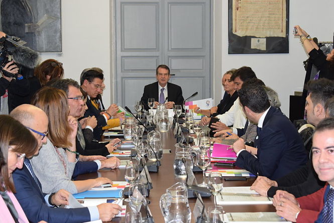 Luis Salvador ha acudido a la reunión de la Famp