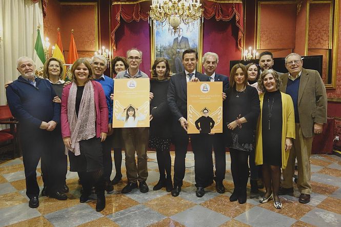 Visita de la asociación Alfa al Ayuntamiento de Granada (AYTO. GRANADA)