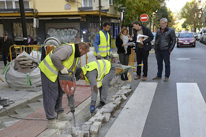 Eliminación de barrera arquitectónicas en Granada (JAVIER ALGARRA)