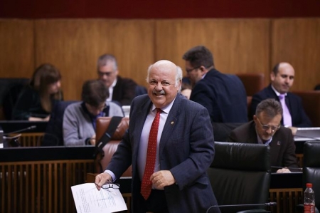 El consejero de Salud y Familias, Jesús Aguirre, en el Parlamento de ANDALUCÍA (MARÍA JOSÉ LÓPEZ - EUROPA PRESS) 