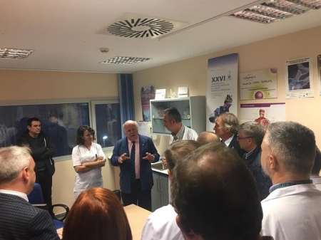 El consejero de Salud y Familias, Jesús Aguirre, en el Chare de Guadix (JUNTA)