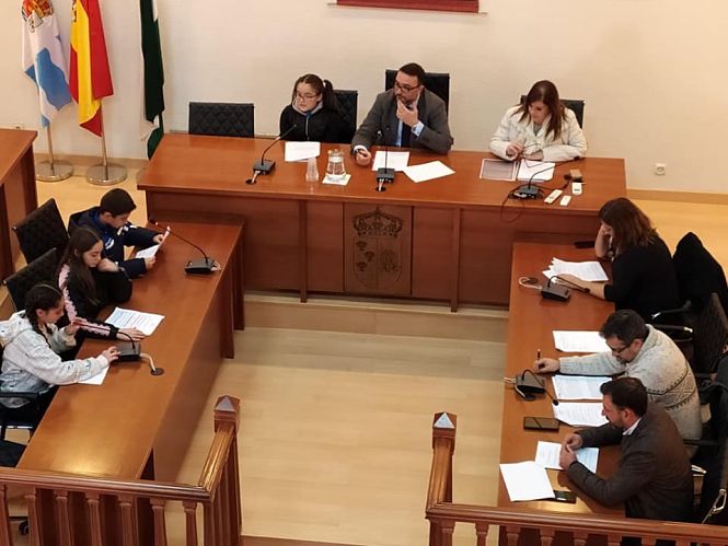 Pleno infantil celebrado en el ayuntamiento de Vegas del Genil (AYTO. VEGAS DEL GENIL)