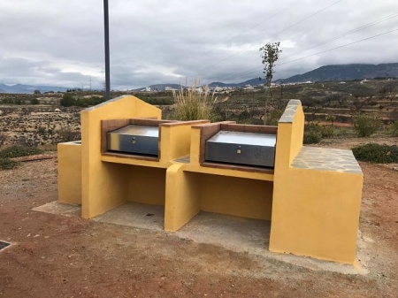 Nueva zona de barbacoas de Gójar (AYTO. GÓJAR) 