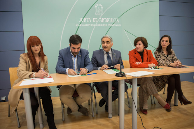 Momento de la firma del convenio (JUNTA) 