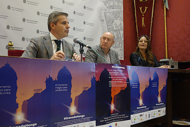 César Díaz ha presentado la I edición de `GRANADAHENGE` (JAVIER ALGARRA) 