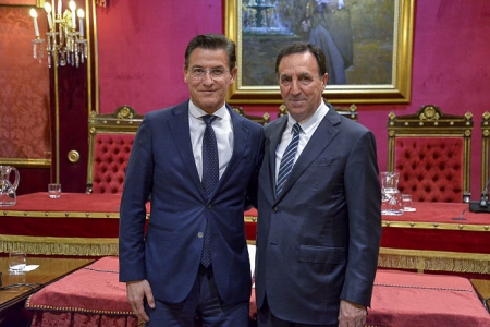 Javier de Teresa junto al alcalde de Granada, Luis Salvador (JAVIER ALGARRA)