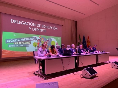 Imagen de la reunión de la Delegación de Educación de Granada (JUNTA DE ANDALUCÍA) 