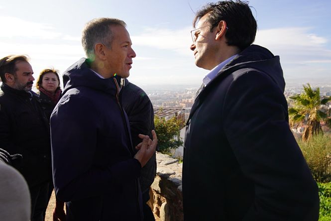El Senador Ander Gil junto a Francisco Cuenca (PSOE) 