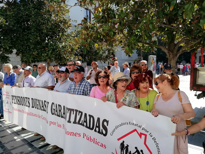 Manifestación de pensionistas en la Plaza del Carmen