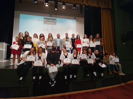 Entrega de los premios Destacando (AYTO. CÚLLAR VEGA)