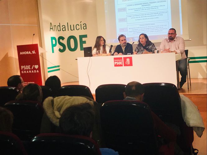 Miembros del PSOE en rueda de prensa (PSOE) 