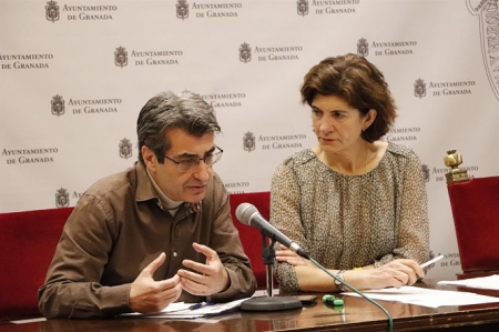 Los concejales de Podemos-IU en Granada Antonio Cambril y Elisa Cabrerizo (PODEMOS -IU) 