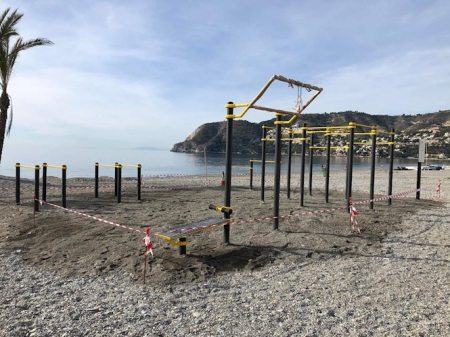 Parque instalado en la Playa de Almuñécar (AYTO. ALMUÑÉCAR) 