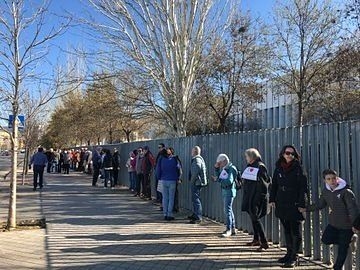 Abrazo simbólico al Parque de las Ciencias de Granada (MÁS PAÍS)