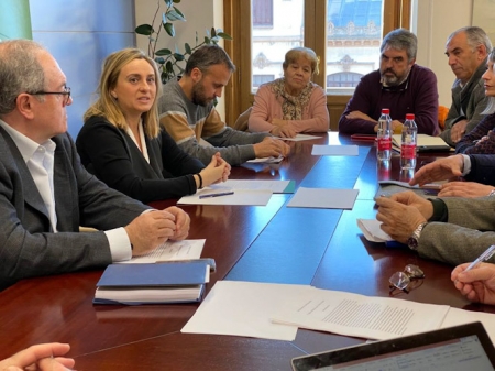 Reunión de Marifran Carazo con la plataforma del tren rural (JUNTA)