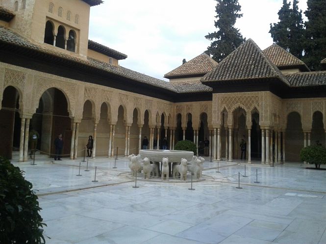 Patio de los Leones de la Alhambra de Granada (EUROPA PRESS) 