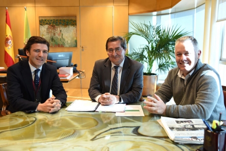 Reunión entre Diputación y consorcio de transportes (J. GROSSO / DIPGRA)