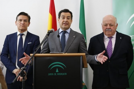 El presidente de la Junta de Andalucía, Juanma Moreno, en el acto de inauguración de el centro de salud Bola de Oro (ÁLEX CÁMARA / EUROPA PRESS)