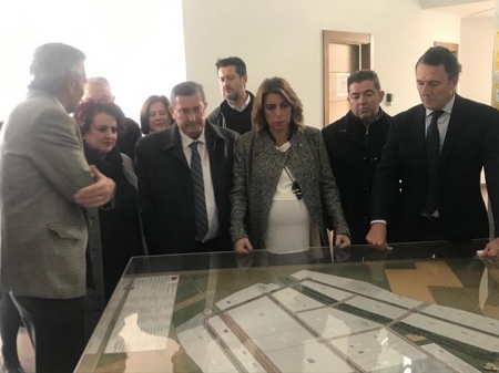 La secretaria andaluza del PSOE, Susana Díaz, en la visita al Parque Metropolitano Industrial y Tecnológico de Granada, en Escúzar (PSOE)