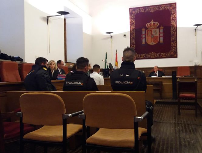 Juicio en la Audiencia de Granada contra el acusado del asesinato de un joven en Santa Fe (EUROPA PRESS) 