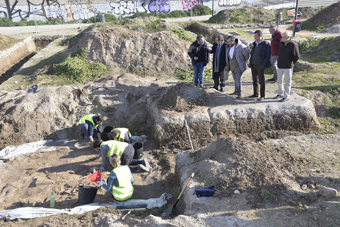 Visita a las obras en la Plaza Poeta Rafael Guillén (JAVIER ALGARRA)