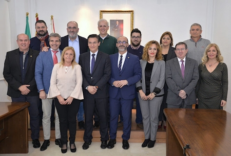 Luis Salvador se ha reunido con el equipo de gobierno del Ayuntamiento de Albolote (JAVIER ALGARRA) 
