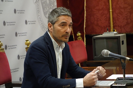 Manuel Olivares, Concejal de empleo en el Ayuntamiento de Granada