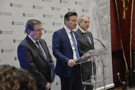 Luis Salvador ha presentado el proyecto de presupuestos del Ayuntamiento de Granada (JAVIER ALGARRA)