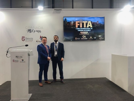 Acto institucional de presentación en FITUR de la ‘I Feria Internacional de Turismo Accesible’ a cargo de Antonio Tejada de La Ciudad Accesible y de Enrique Medina del Patronato Provincial de Turismo de Granada