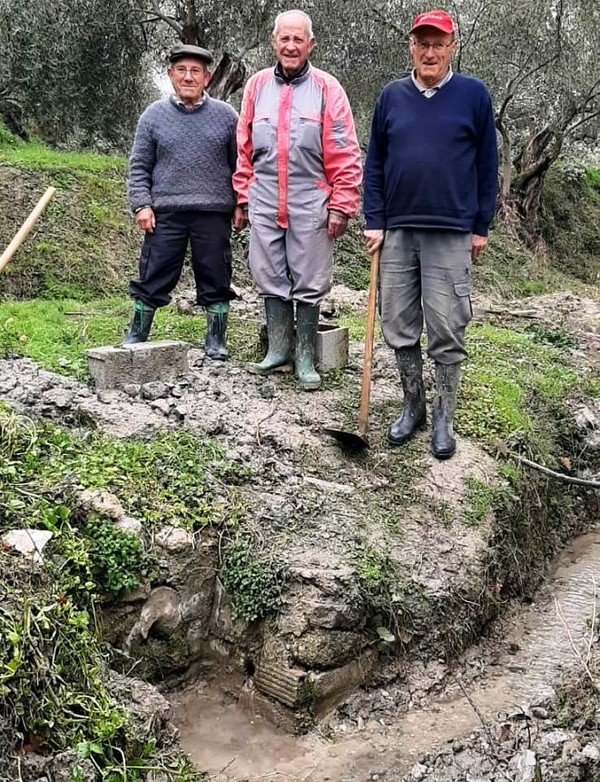 Artífices de la recuperación de la fuente de Don Diego en la vega tradicional de Baza (AGAPRO)