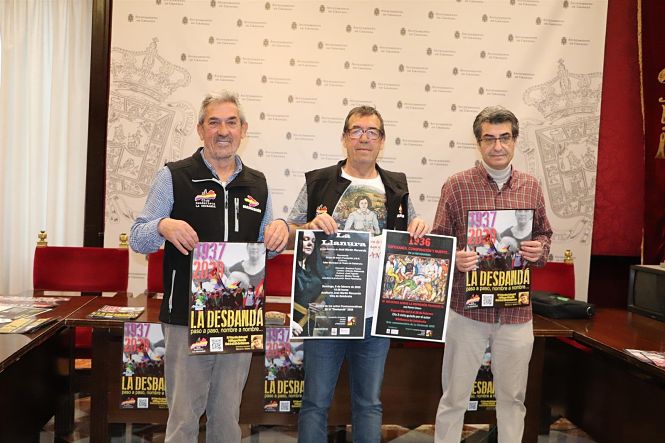 Imagen de la presentación de los actos de la marcha `La Desbandá` en el Ayuntamiento de Granada (PODEMOS-IU)