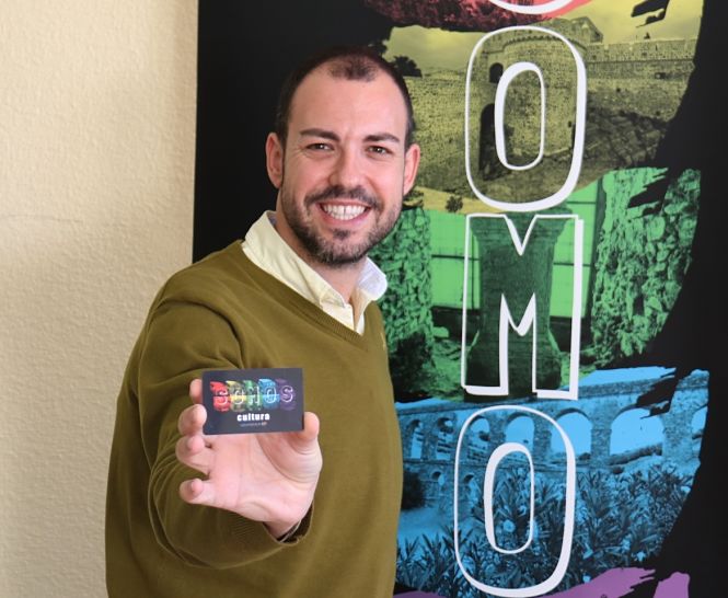 Presentación de la tarjeta cultural (AYTO. ALMUÑÉCAR)