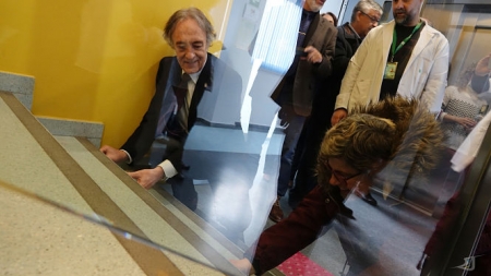 El Delegado de Salud en las escaleras saludables del Centro de Salud de Guadix (ASOCIACIÓN SAN JOSÉ) El Delegado de Salud en las escaleras saludables del Centro de Salud de Guadix (ASOCIACIÓN SAN JOSÉ)