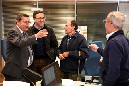 José Entrena ha visitado Charches (J. GROSSO / DIPGRA) José Entrena ha visitado Charches (J. GROSSO / DIPGRA)