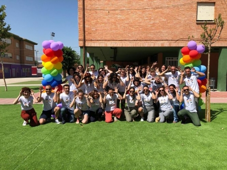 Equipo de profesores del CEIP San Isidro que ha sido premiado, y del proyecto educativo `El libro del agua` (AYTO. HUÉTOR TÁJAR)