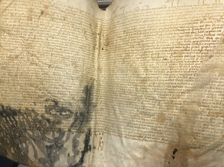 Carta de 1491 que va a ser restaurada (AYTO. ALMUÑÉCAR)