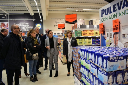 El alcalde de Albolote y miembros del equipo de gobierno han asistido a la reapertura de Lidl (AYTO. ALBOLOTE) 