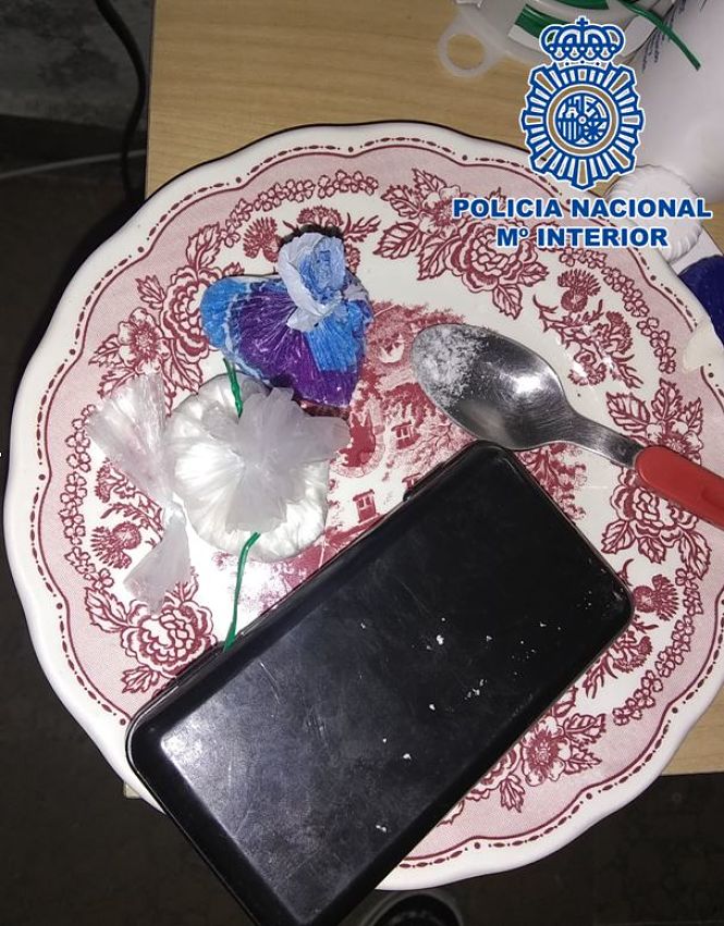 Balanza y Cocaína (POLICÍA NACIONAL) 