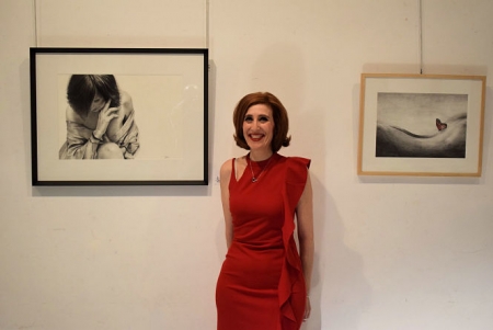 Custo Cortés autora de la expocisión (AYTO. ALBOLOTE) 