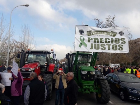 Preparativos para la tractorada por el futuro del campo (EUROPA PRESS)