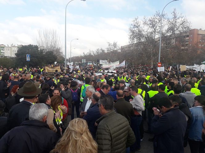 Cabecera de la manifestación por el futuro del campo (EUROPA PRESS)