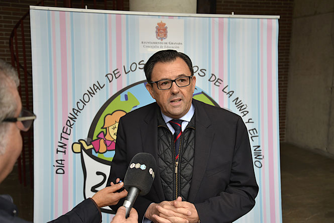 Carlos Ruiz Cosano, concejal de Educación, Salud y Juventud en el Ayuntamiento de Granada (JAVIER ALGARRA)